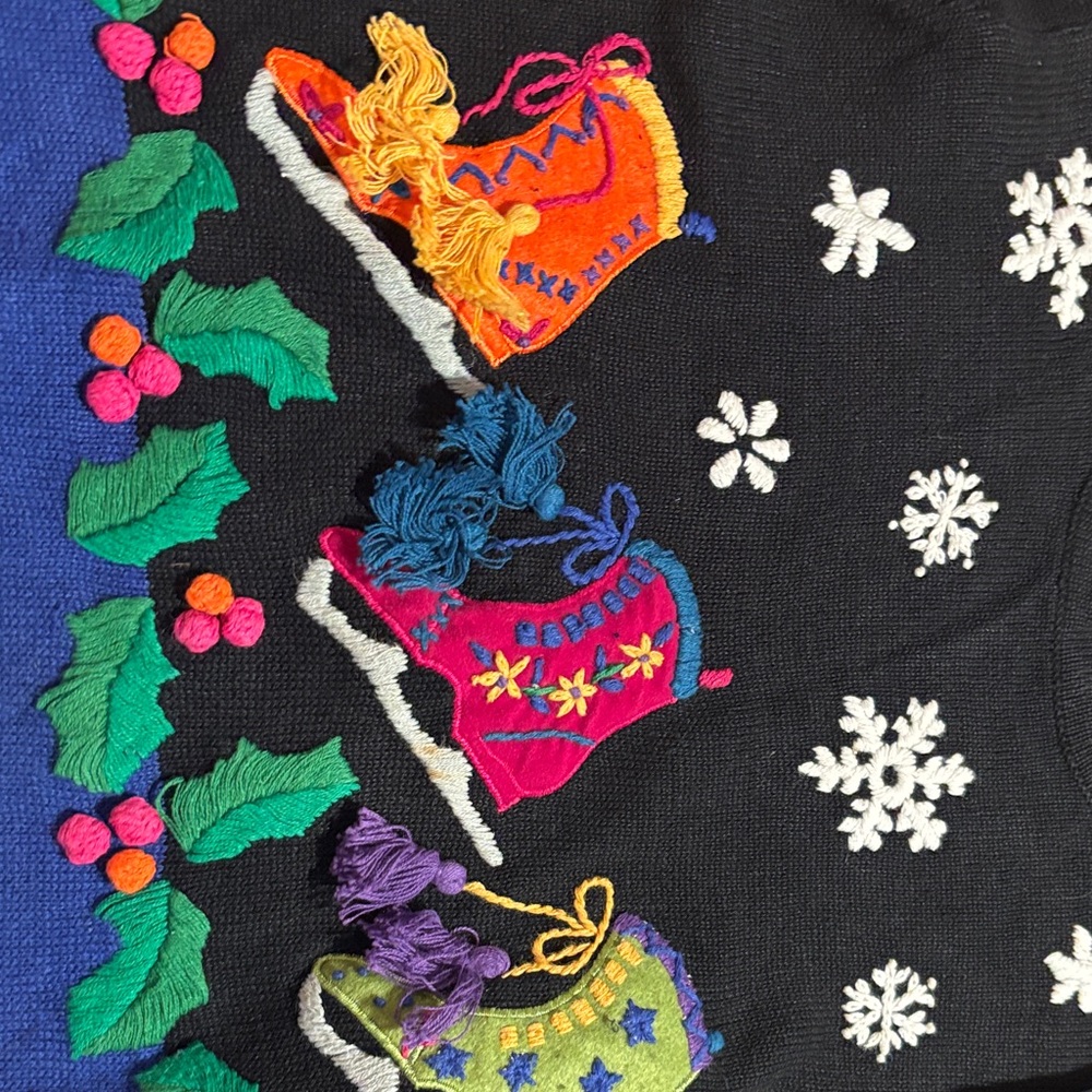 VTG Oversized Black Blue Sweater Colorful Skates Winter Holiday Ugly knit 90s M - Picture 5 of 8